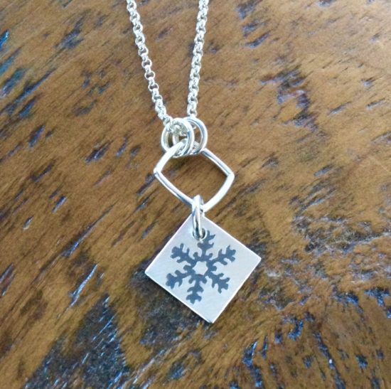 snowflake neck image