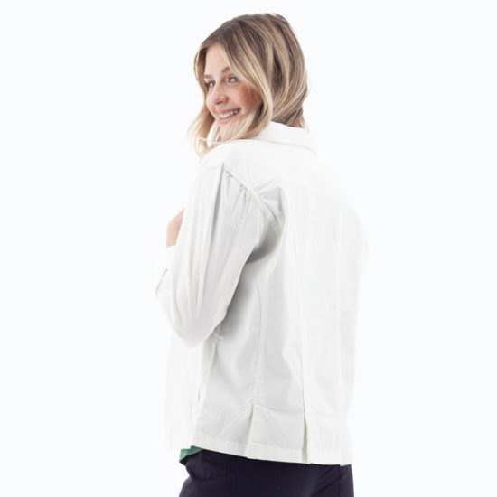 O161442 03 studio S22 back 33941 image