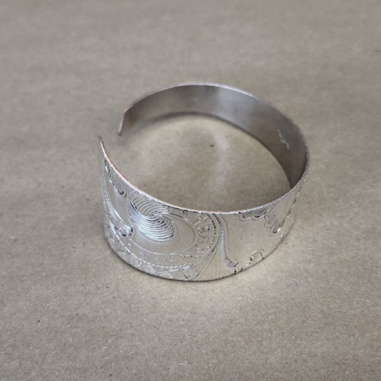LCarr Designs - Cuff/Medium 2