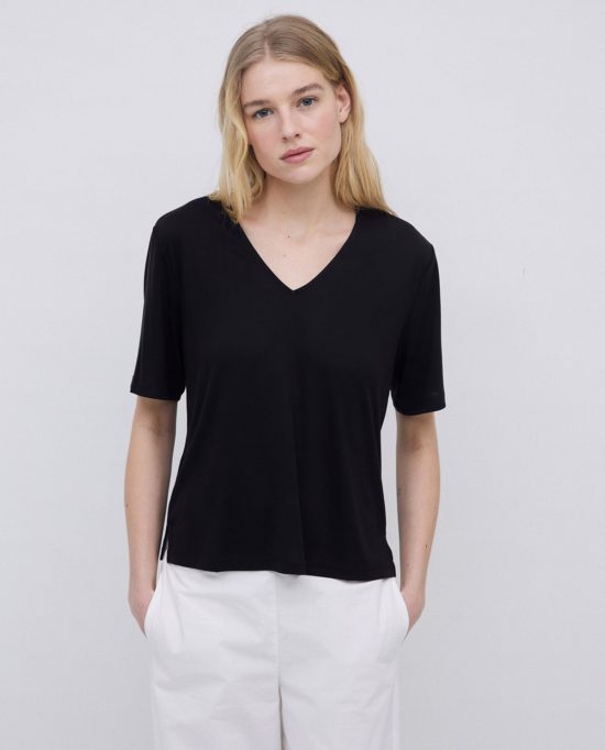 Yerse - T-shirt / 037-BLACK