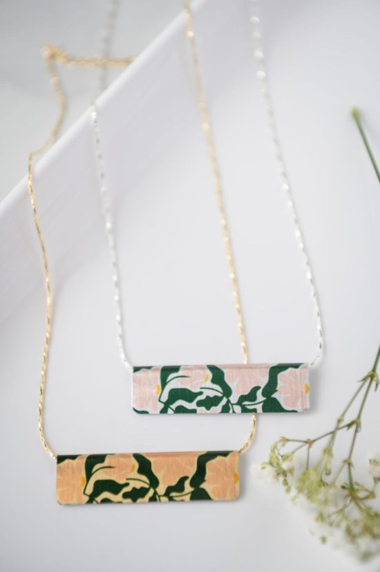 Giftologie - Bar Necklace / Flower Power