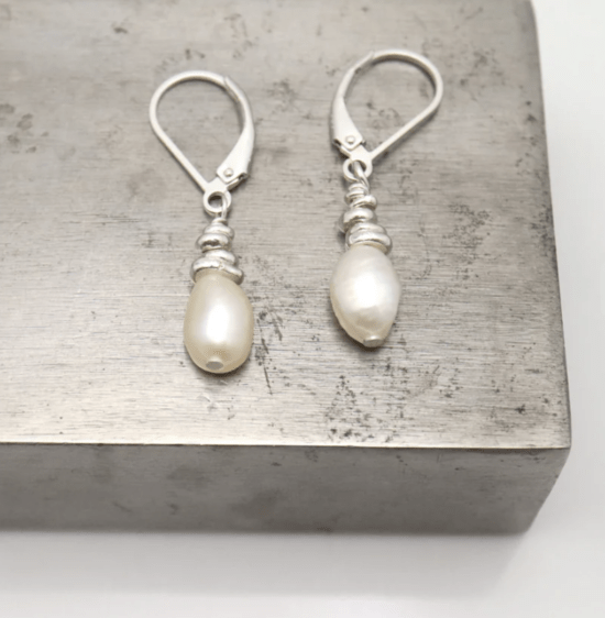 Orange Avocado - Earrings / Fresh Water Pearl Drop
