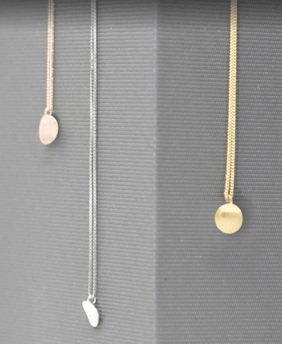 Pursuits - Necklace / Petite Curl Dot