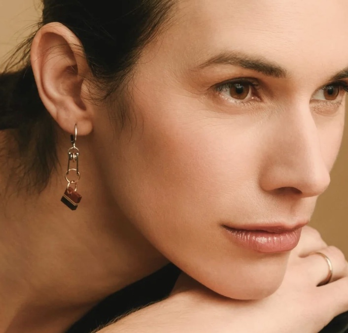 Isabell Ferland - Earrings / Celestine | Curiosities Gift Shop | Isabell Ferland - Earrings / Celestine