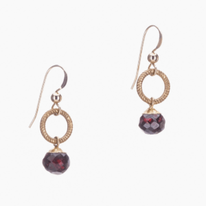 Hailey Gerrits - Earrings / Garnet Droplet