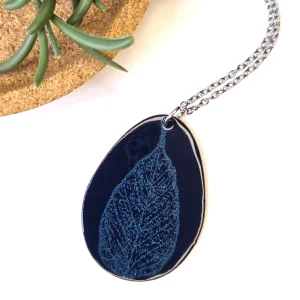 Curiosities Gift Shop - Jewellery, Clothing, Gifts & More! | Curiosities Gift Shop | Made in Canada Aflame Creations - Necklace / Midnight Pear Leaf