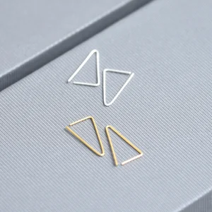 Pursuits - Earrings / Edge Hoop